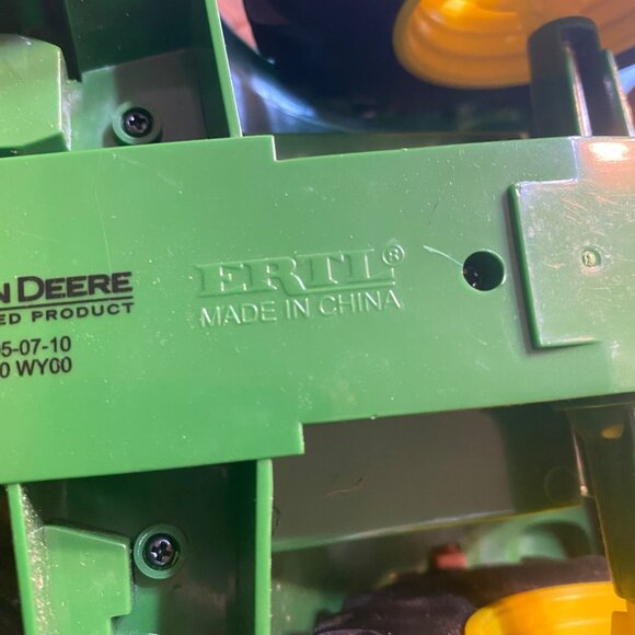 John Deere Ertl Licensed Green Toy Tractor 10”x5.5” Collectible Farm Vehicle - Picture 4 of 9
